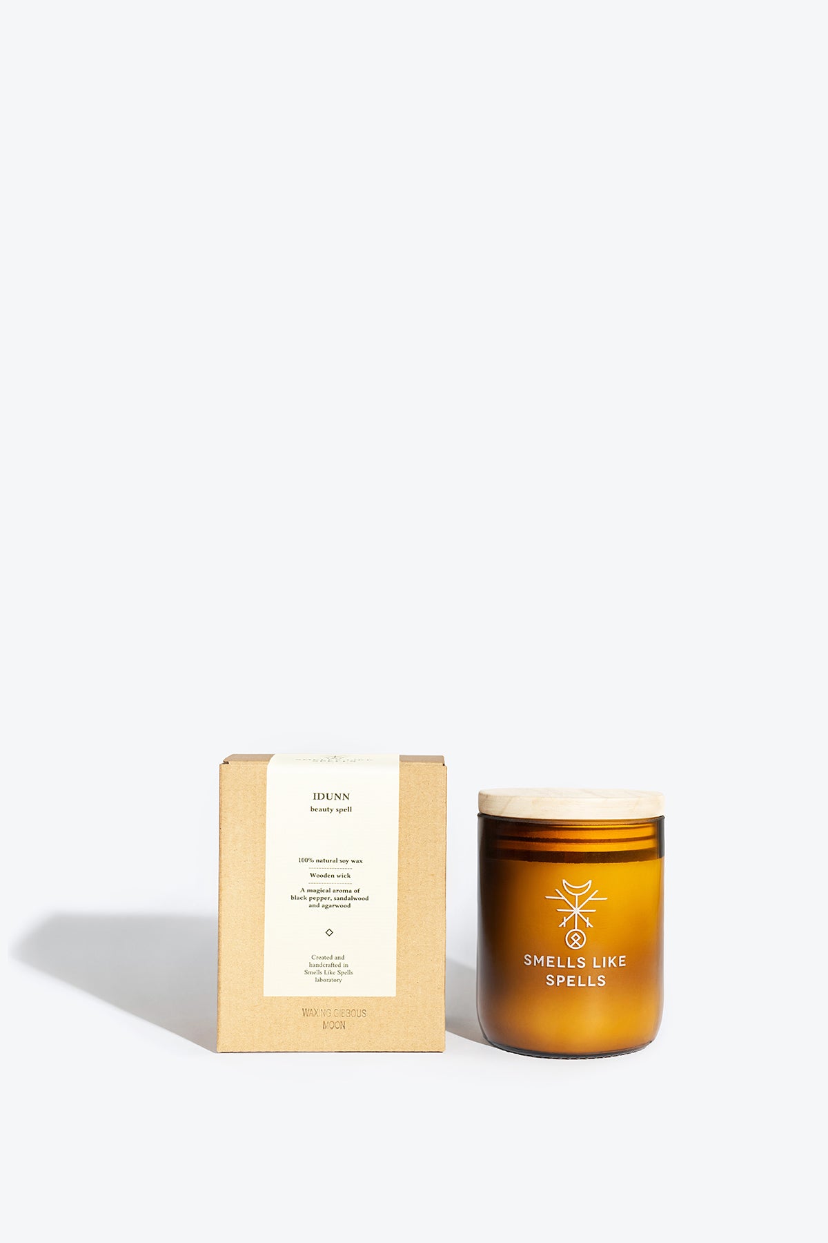 Soy wax scented candle with wooden wick IDUNN Smells Like Spells
