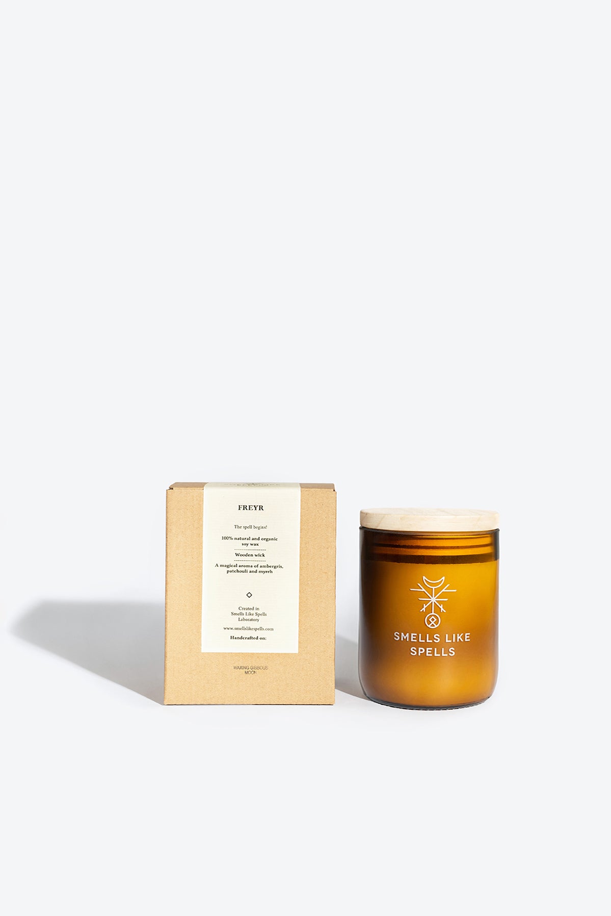 Soy wax scented candle with wooden wick FREYR Smells Like Spells