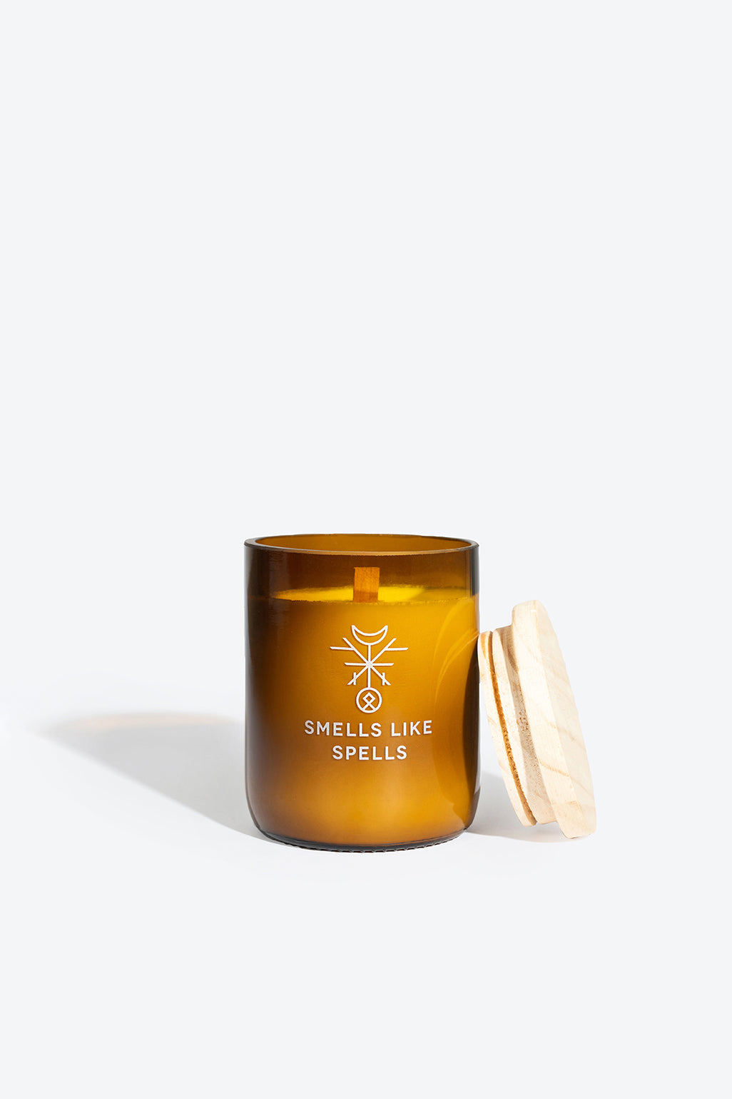 Soy wax scented candle with wooden wick FREYR Smells Like Spells