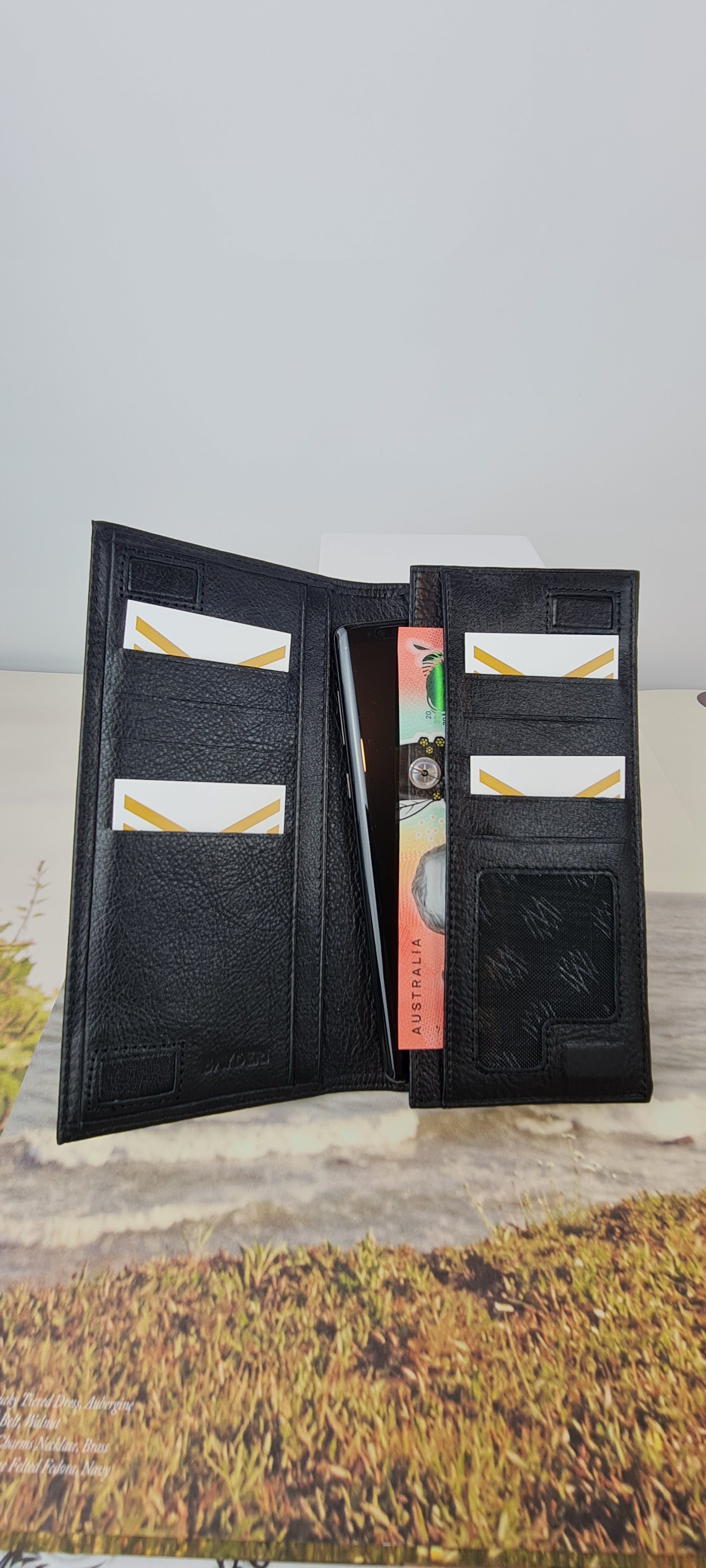 NNEDSZ Leather Phone Wallet - Black-1